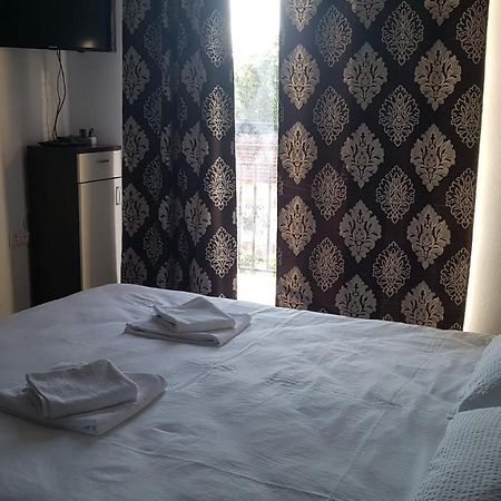 Apartament Teo Caransebeş Екстериор снимка