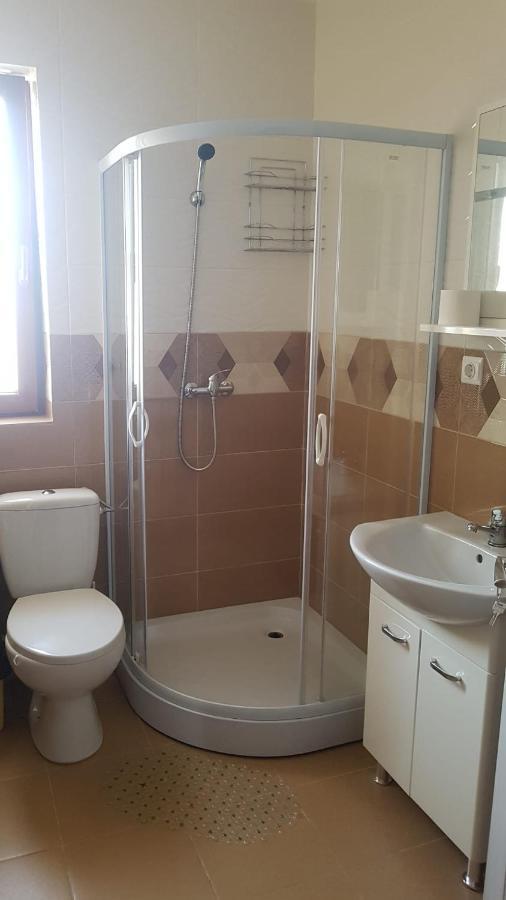 Apartament Teo Caransebeş Екстериор снимка